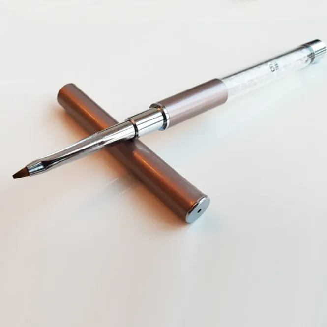 Hovedbilde Gelépensel #6 med lokk – Elegant og presis